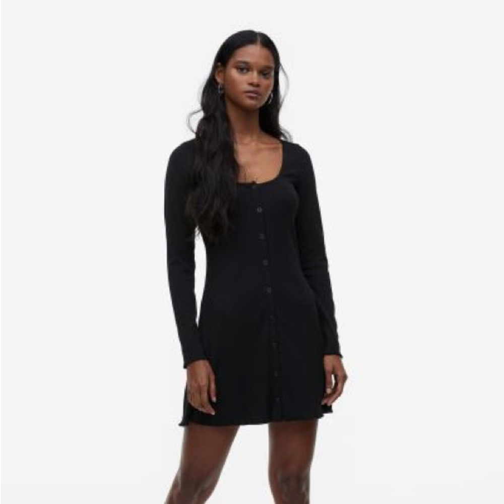 H&M long sleeve black dress w/ front buttons & slight ruffle sleeves (with tag)